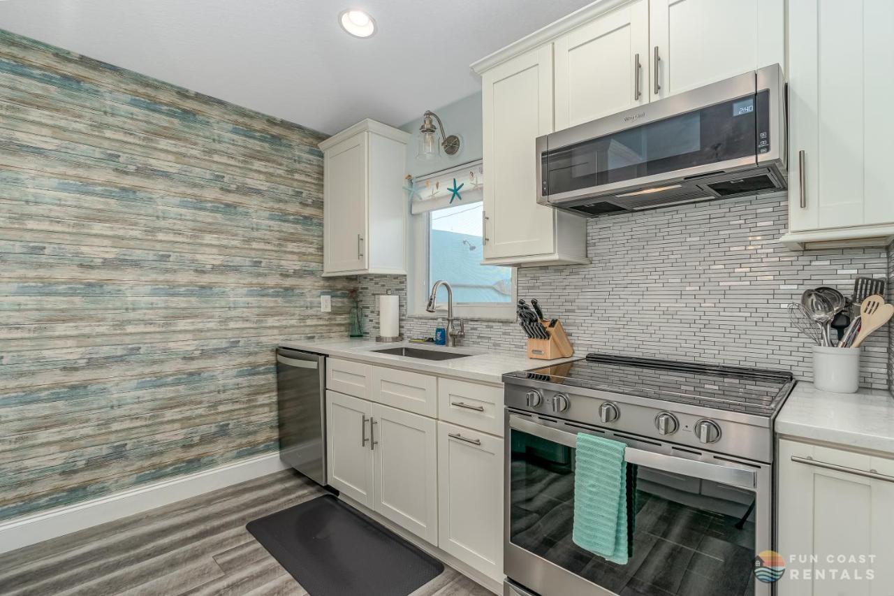 Dog Friendly Home Wprivate Fenced Yard, Garage & Fire Pit Steps To The Beach! New Smyrna Beach Exteriér fotografie